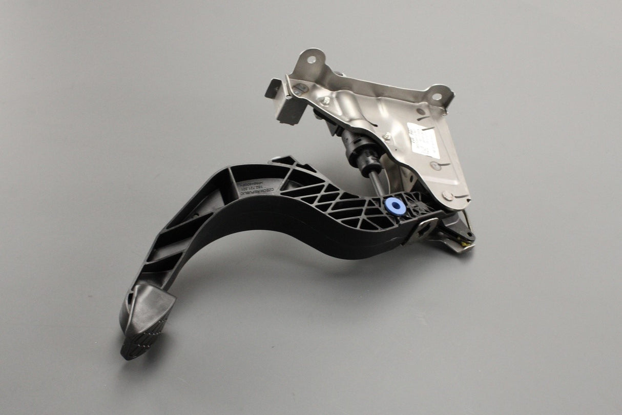 VW Up! Skoda Citigo SEAT Mii 2012-2020 RHD clutch pedal 1S2721059K