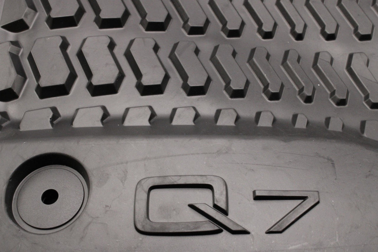 Audi Q7 4M 2016-on RHD rubber floor mats set (front & rear) 4M2061501 041