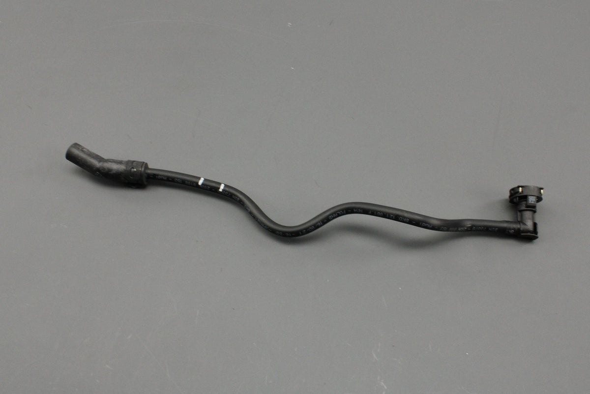 Audi A4 2008-16 A5 2008-11 2.7 3.0 TDI coolant hose 8K0121081F, view 1