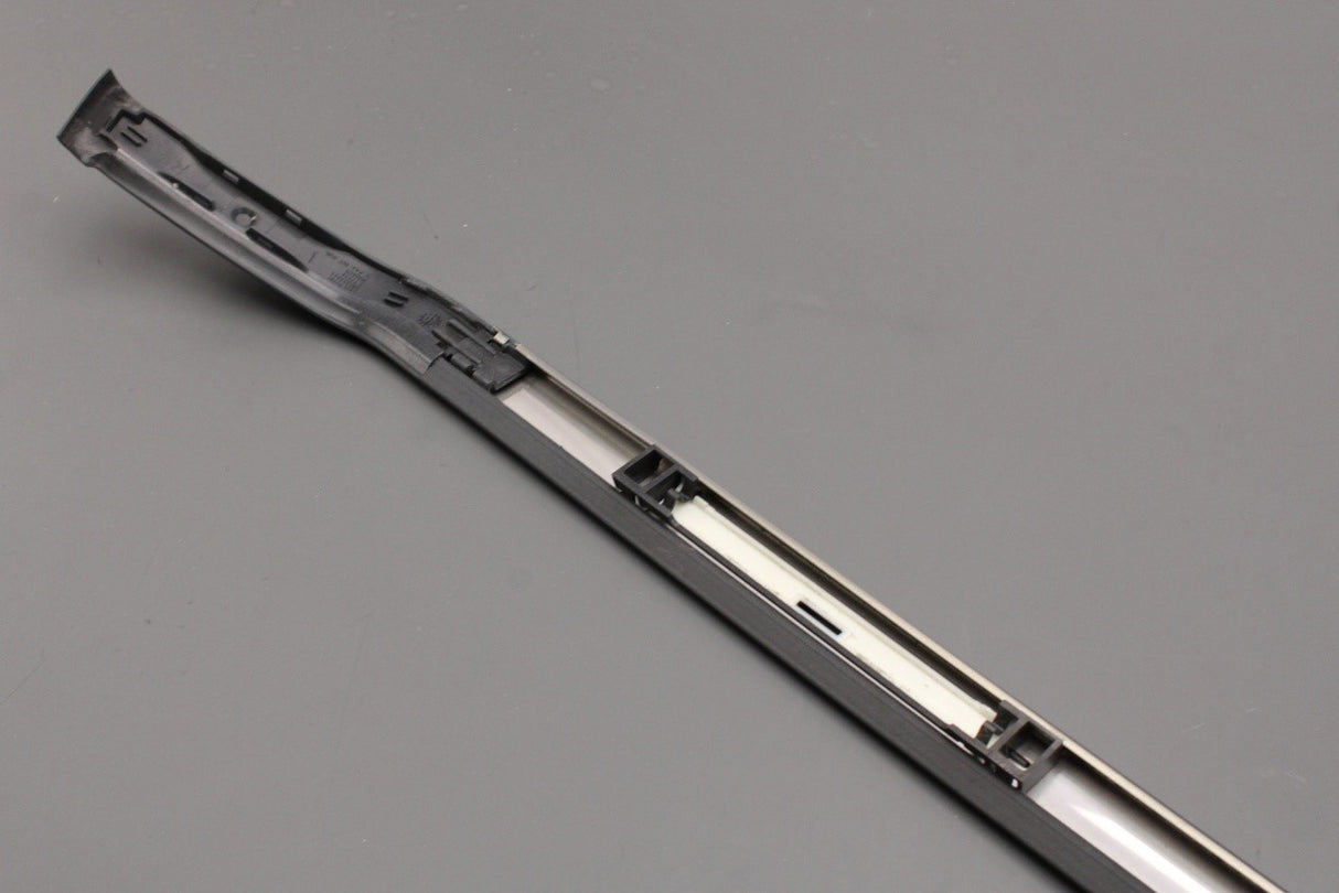 Range Rover 2002-12 roof weatherstrip in primer (right) DBC000022LML