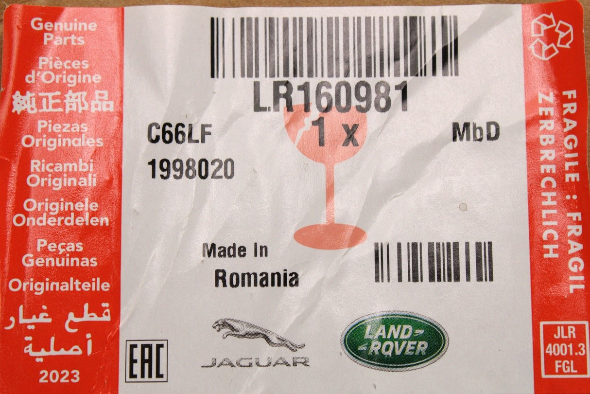 Range Rover L460 2022-on rear seat belt (centre) LR160981