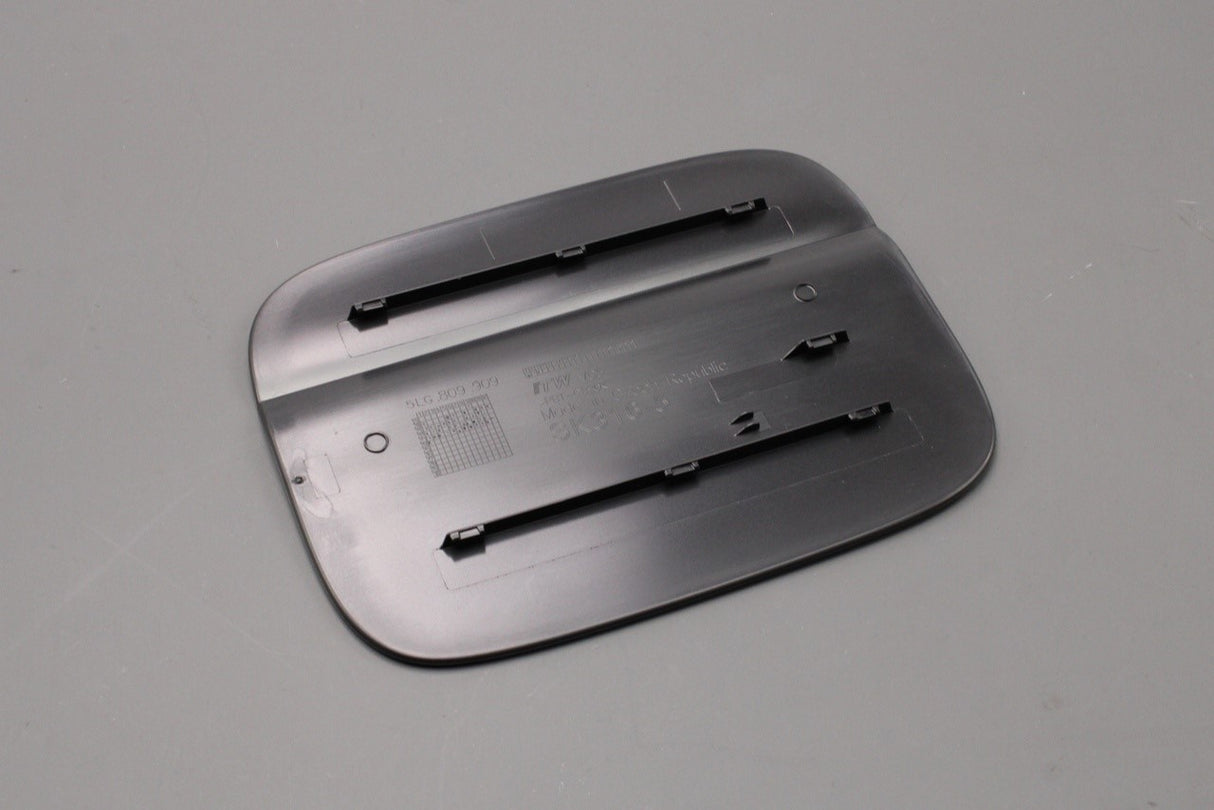 Skoda Enyaq Elroq 2021-on charging flap door cover 5LG809909