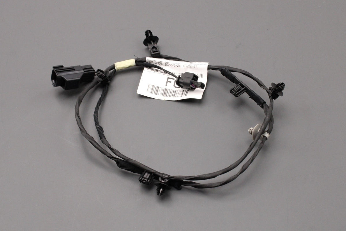 Land Rover Discovery L550 2015-on tow bar wiring link lead LR133659, view 1