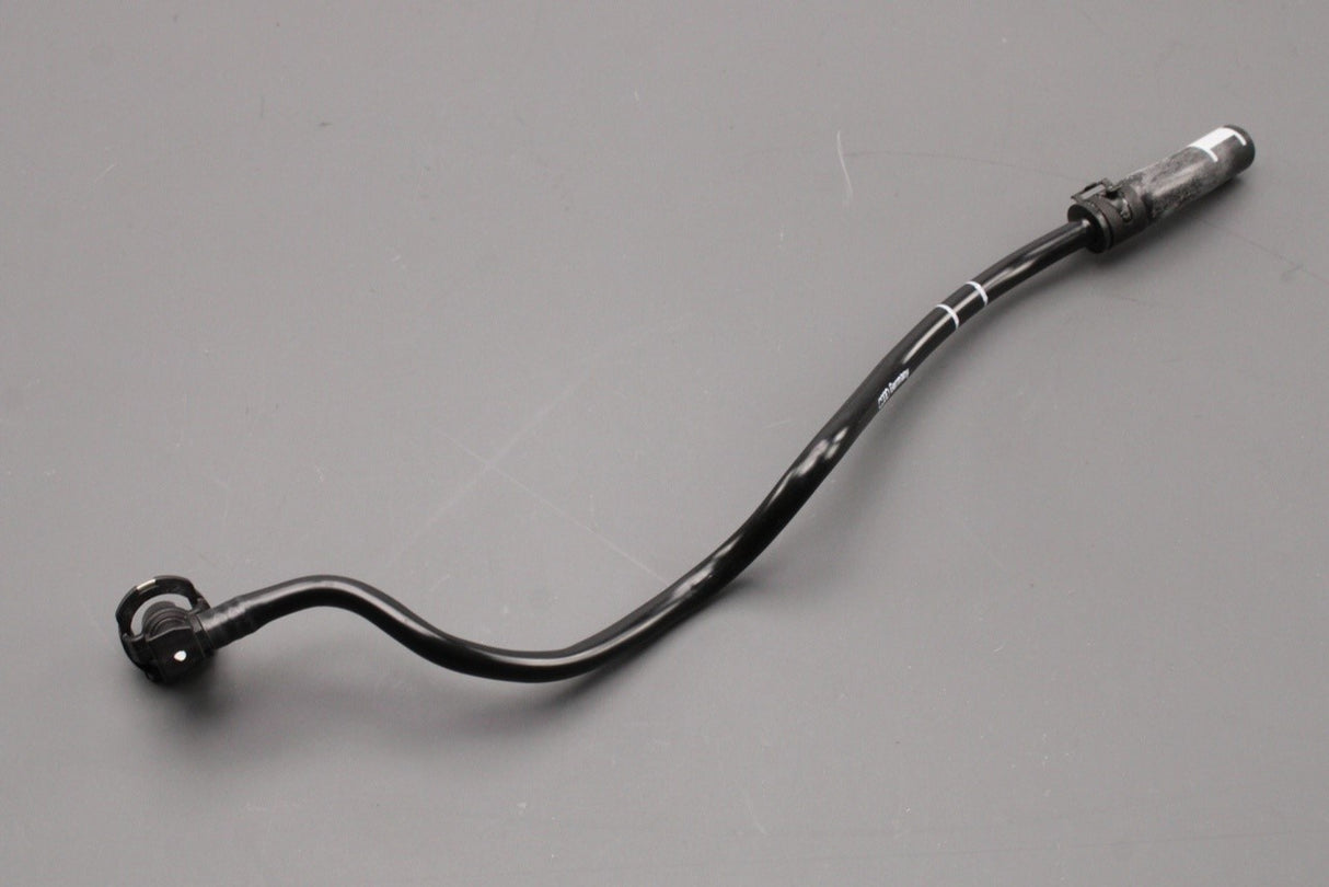 Audi Q5 2009-2012 3.0 TDI coolant reservoir breather hose (rear) 8R0121081AT