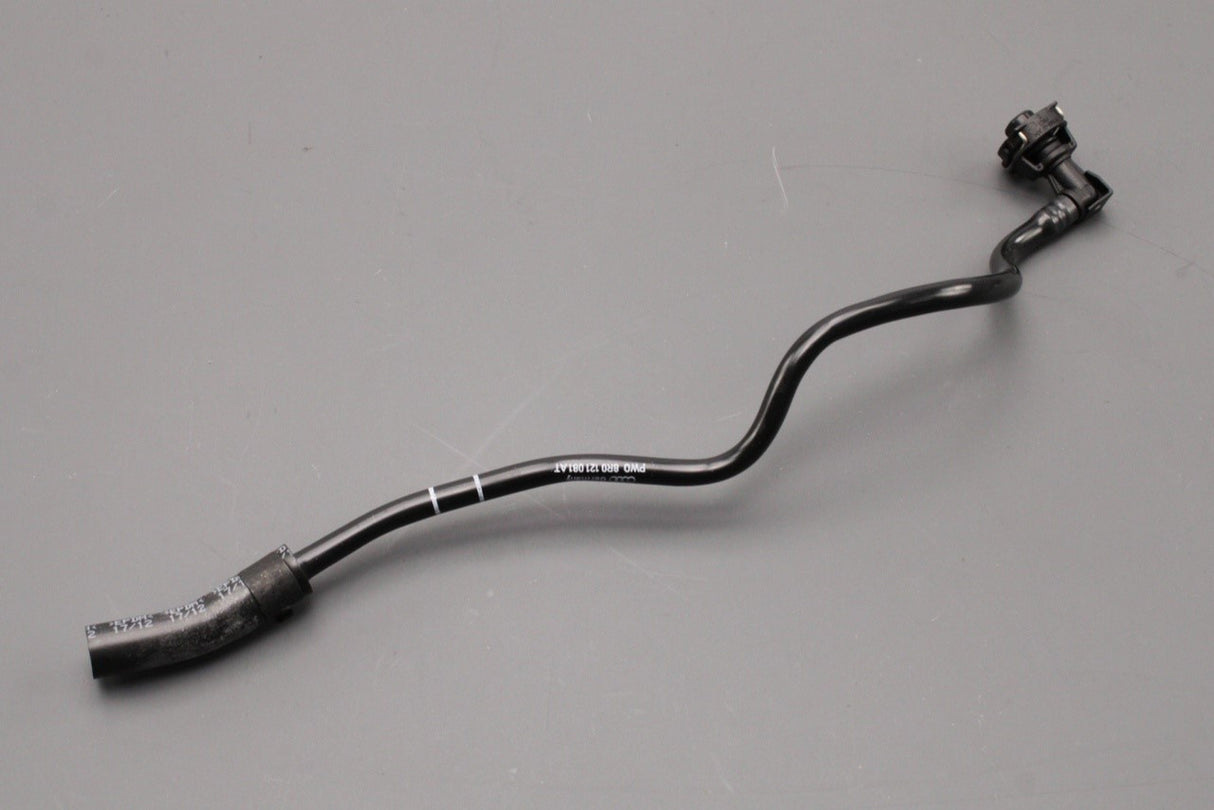 Audi Q5 2009-2012 3.0 TDI coolant reservoir breather hose (rear) 8R0121081AT