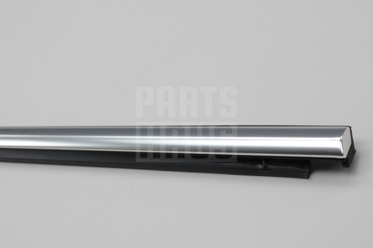 Skoda Enyaq Elroq rear window aperture seal (right) 5LG839476D 3Q7