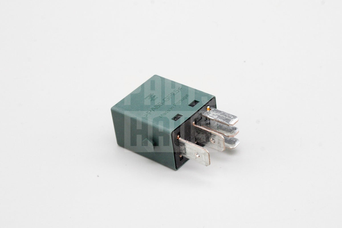 VW Caddy Crafter T-Roc Audi A1 Q2 Skoda wiper motor relay 8X0951253A