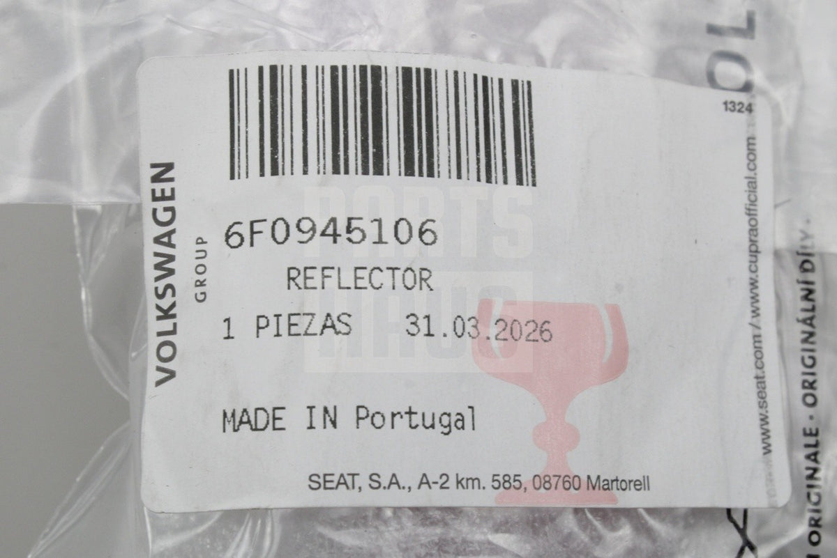 SEAT Ibiza 2018-on rear bumper reflector (right) 6F0945106