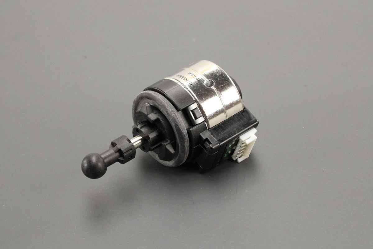 Audi A3 RS3 A6 RS6 VW Touareg Polo headlight range adjust motor 4G094129, view 1