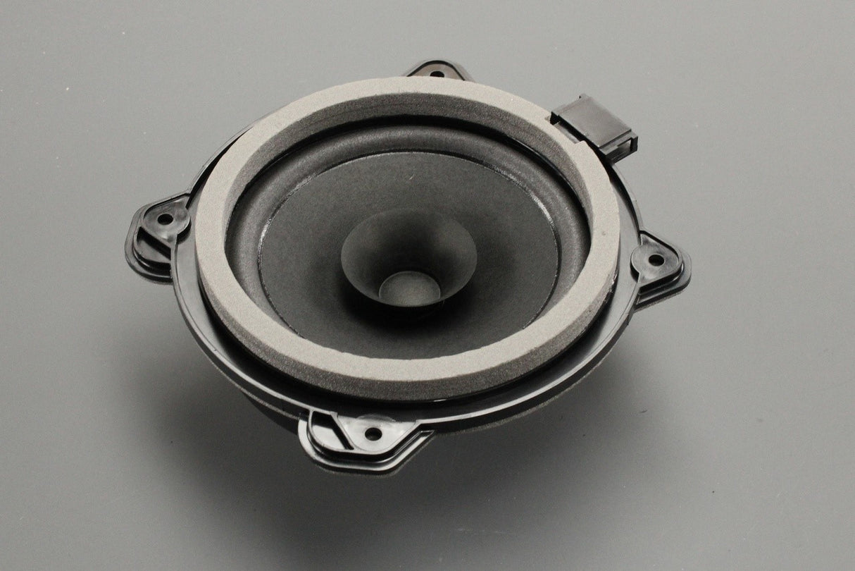 VW Golf Cabriolet 2012- 16 wide band speaker (rear) 5K7035710