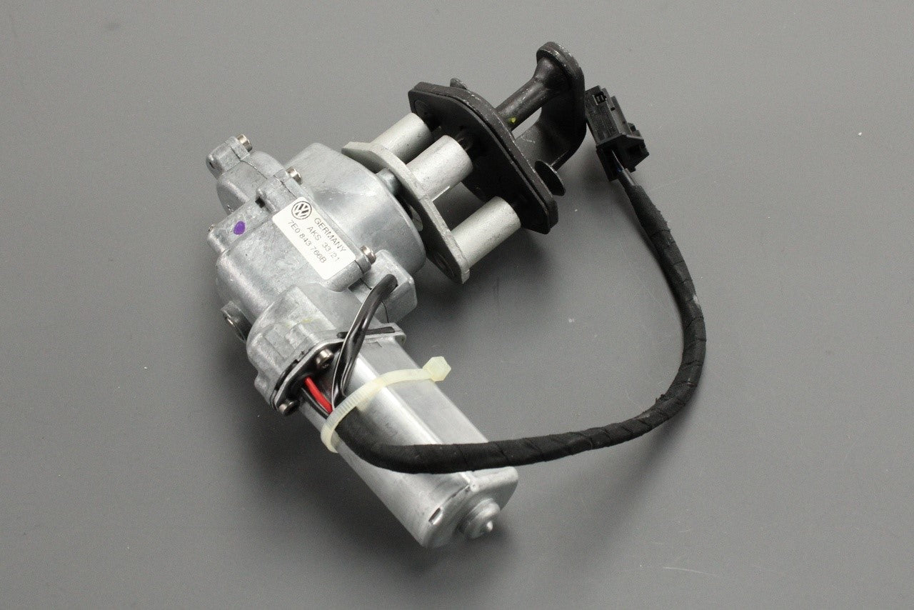 VW Transporter T6 sliding door power latch motor (right