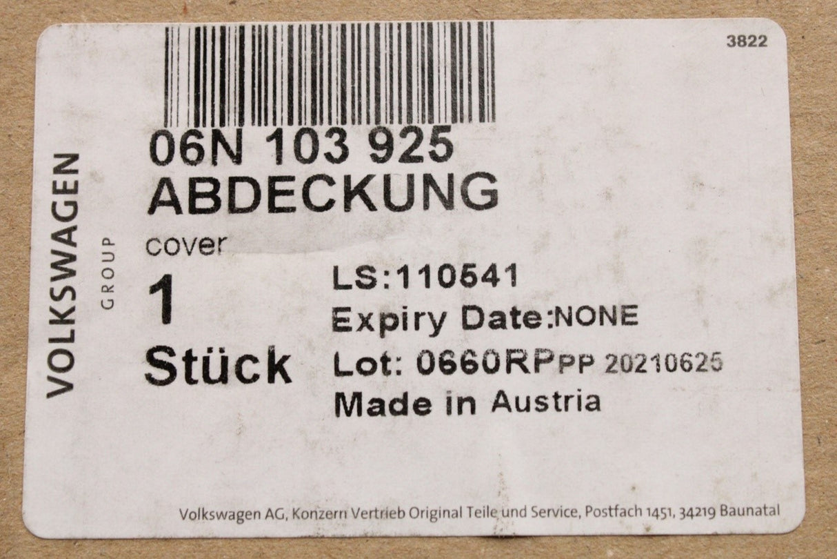 Audi A4 S4 A5 A6 A7 A8 Q5 SQ5 2016-on engine cover (2.0 TFSI) 06N103925