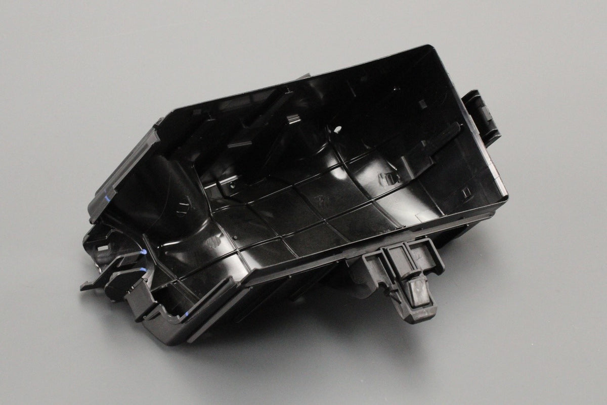 VW Golf Audi A3 TT Skoda SEAT Leon fuse box trim (engine bay) 5Q0907361G, view 1