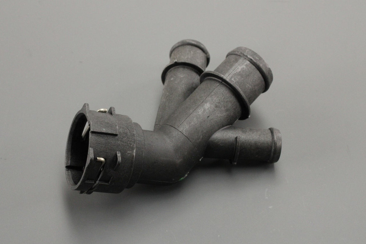 VW Audi Skoda SEAT coolant pipe coupling connector 5Q0122291CT