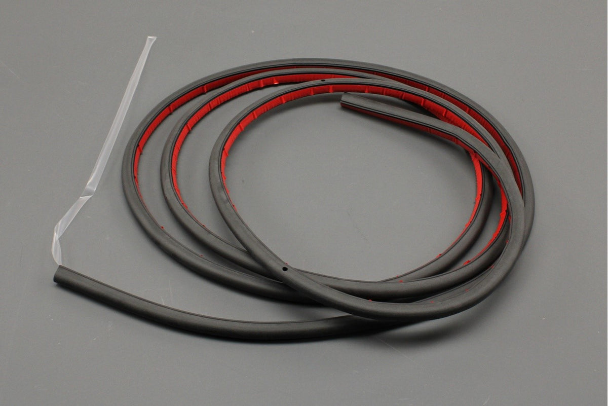 Skoda Superb 2015-2024 door seal (front left outer) 3V0837701E 5AP, view 1