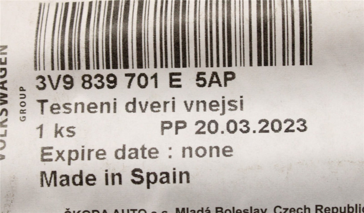 Skoda Superb Combi 2015-2024 door seal (rear left outer) 3V9839701E 5AP