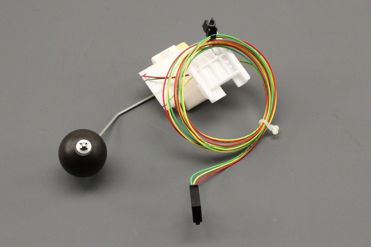 Audi A4 A5 RS4 RS5 Quattro fuel gauge level sender 8K0919671B, view 1