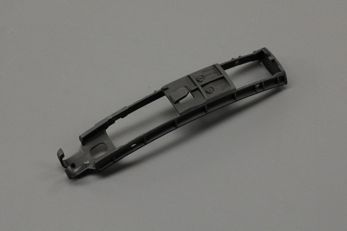 Audi A3 Q2 RS3 TT TTRS front door handle link (left) 8V0837109A