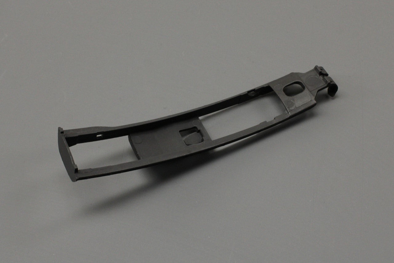 Audi A3 Q2 RS3 TT TTRS front door handle link (left) 8V0837109A