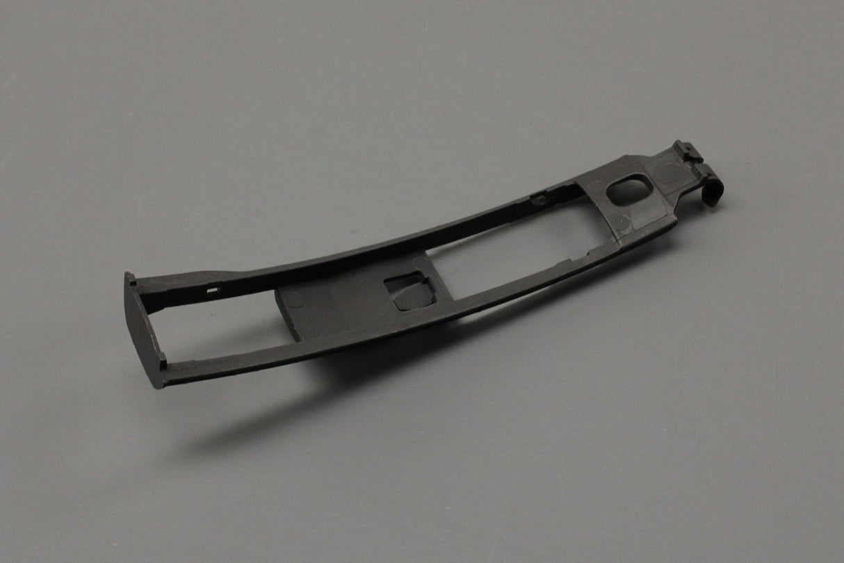 Audi A3 Q2 RS3 TT TTRS front door handle link (left) 8V0837109A