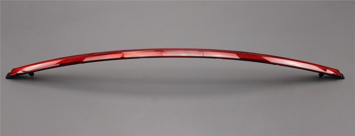 VW Tiguan R-Line 2020-24 rear bumper reflector (centre) 5NA945109