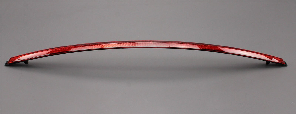 VW Tiguan R-Line 2020-24 rear bumper reflector (centre) 5NA945109, view 1