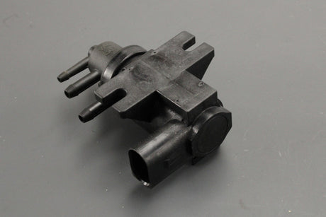 VW T5 Touareg Golf Caddy 1.9 2.5 TDI turbo pressure valve 1K0906627