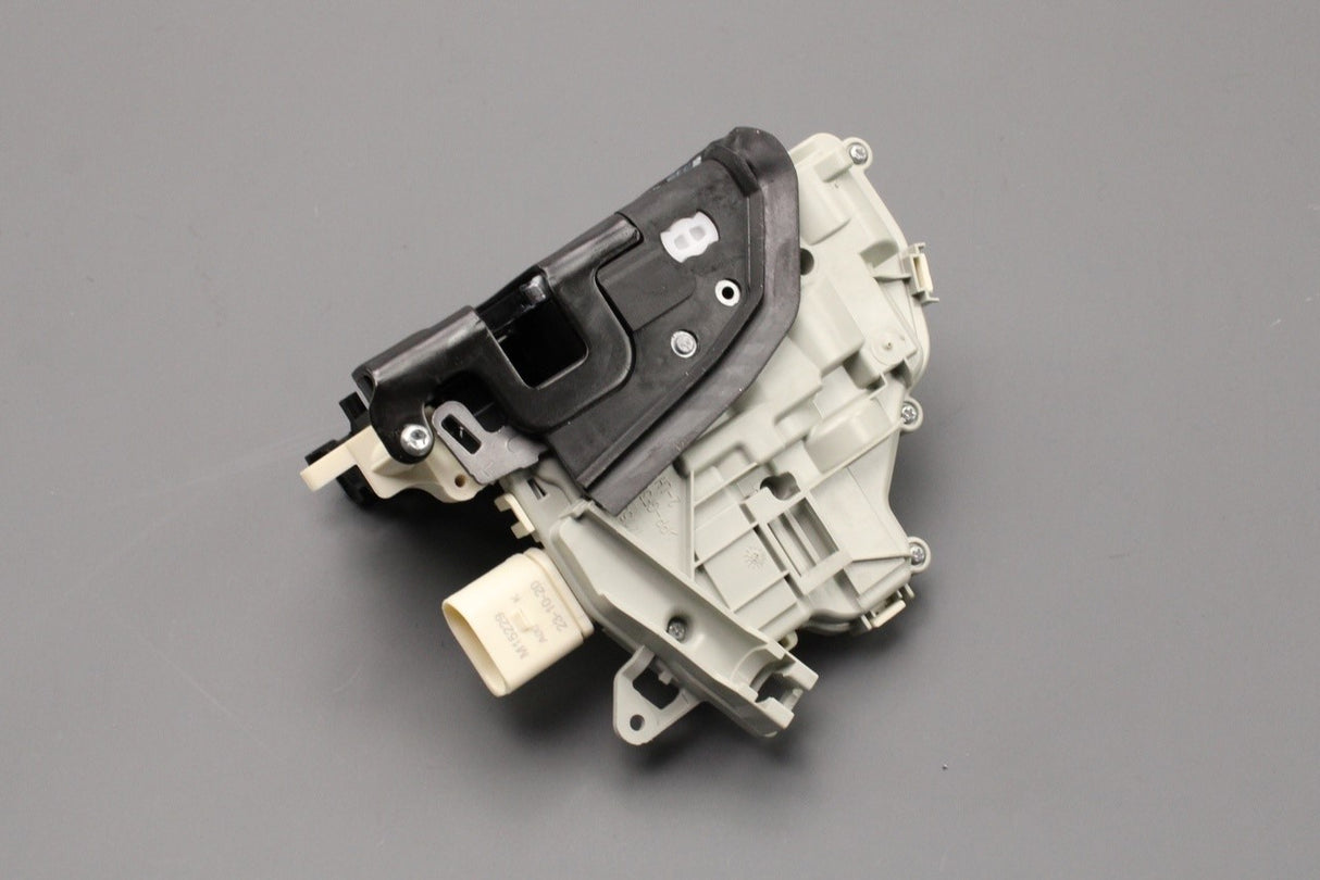 VW Touareg Audi A3 Q2 Q7 RS6 RSQ3 13-on door lock (rear left) 4G0839015C