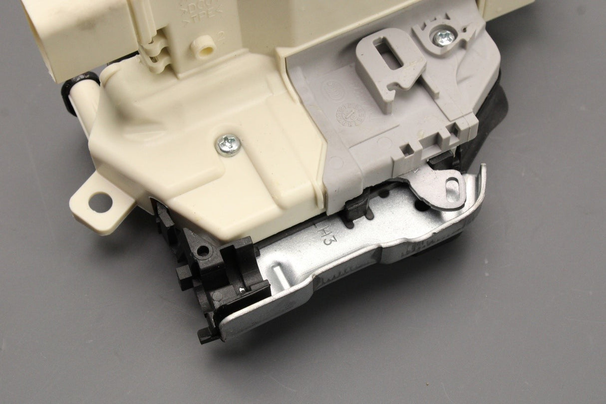VW Touareg Audi A3 Q2 Q7 RS6 RSQ3 13-on door lock (rear left) 4G0839015C