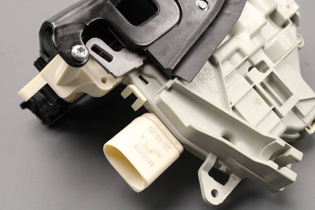 VW Touareg Audi A3 Q2 Q7 RS6 RSQ3 13-on door lock (rear left) 4G0839015C