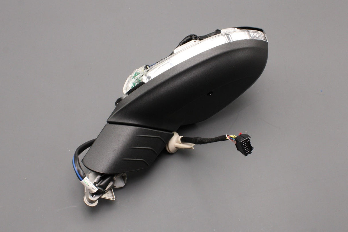 VW Golf MK8 2020-on RHD wing mirror housing (left) 5H2857507T 9B9