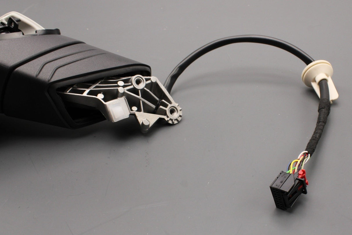 VW Golf MK8 2020-on RHD wing mirror housing (left) 5H2857507T 9B9
