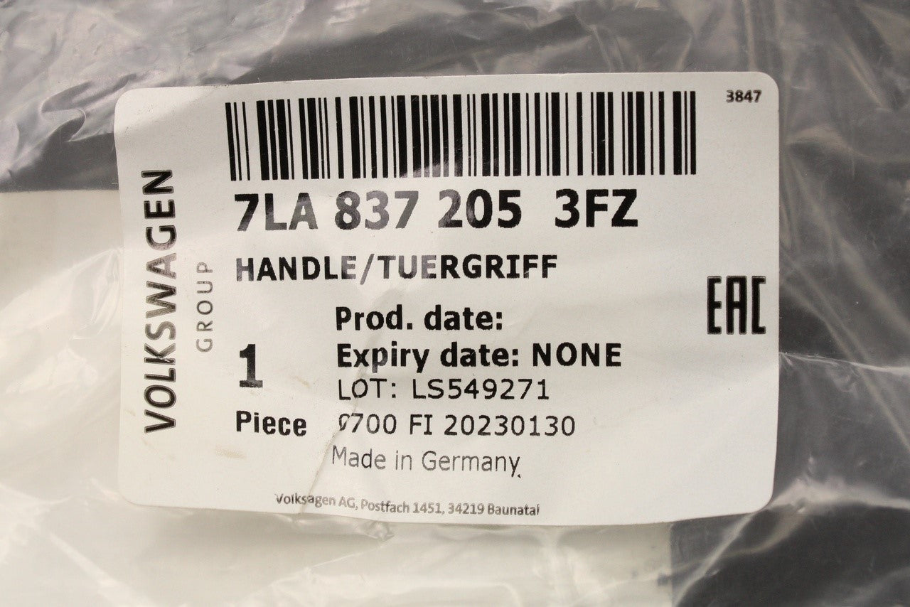 VW Transporter T6.1 2020-on front exterior door handle 7LA837205