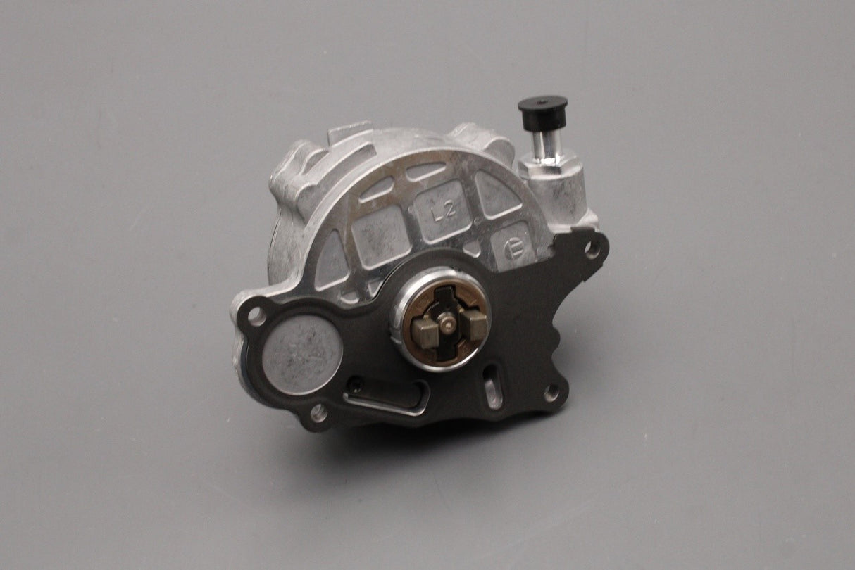 VW Golf MK5 MK6 Audi A3 8P A4 Skoda SEAT 2.0 TDI vacuum pump 03L145100F