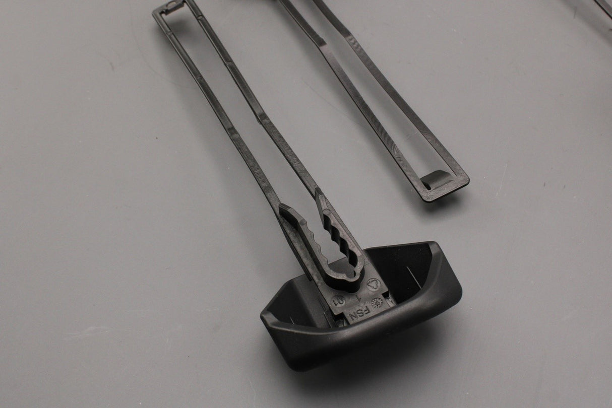 Audi Q7 2016-on roof bar end caps set (x4) 4M0071209