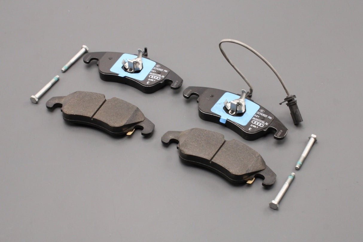 Audi A4 S4 A5 S5 2008-2016 brake pads set (front) 8K0698151R