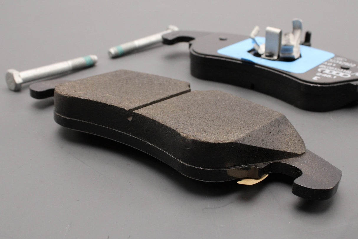 Audi A4 S4 A5 S5 2008-2016 brake pads set (front) 8K0698151R