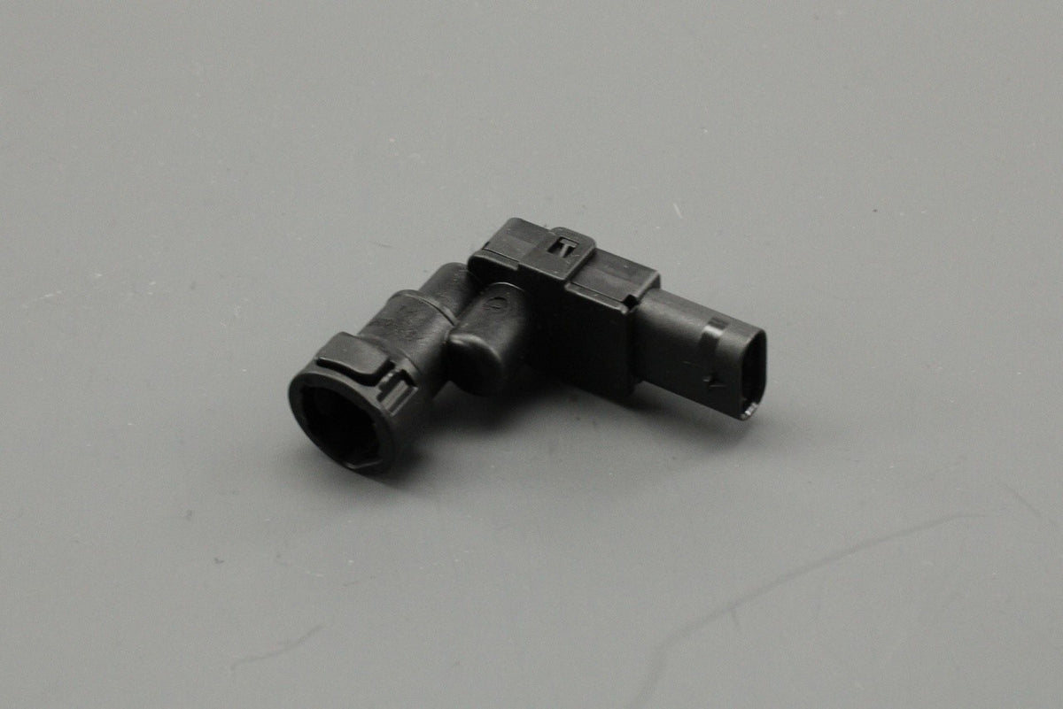 VW Golf Audi A3 Q3 Skoda SEAT petrol fuel pressure sensor 5WA201733, view 1