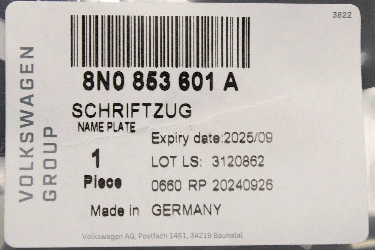 Audi A1 A3 A4 A5 A6 A7 Q2 Q3 Q5 Q7 Q8 TT wing badge (S-Line) 8N0853601A
