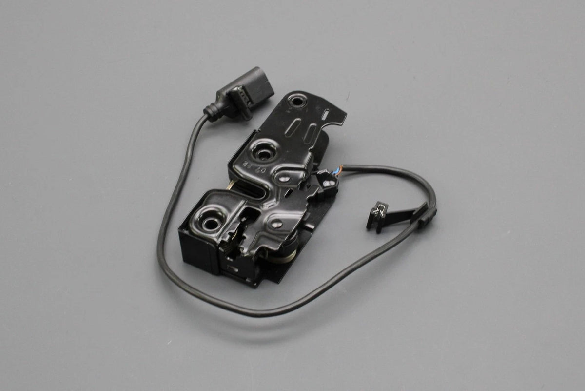 Audi A4 S4 RS4 A5 Q5 R8 07-16 bonnet lock with microswitch 8K0823509G