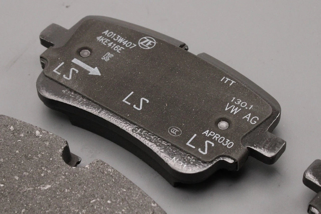 Audi e-tron 2019-on 350x28mm brake pads set (rear) 4KE698451F
