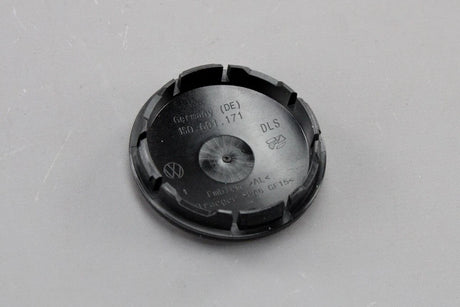 VW Up! T-Cross T-Roc alloy wheel centre cap (x1) 1S0601171 FOD
