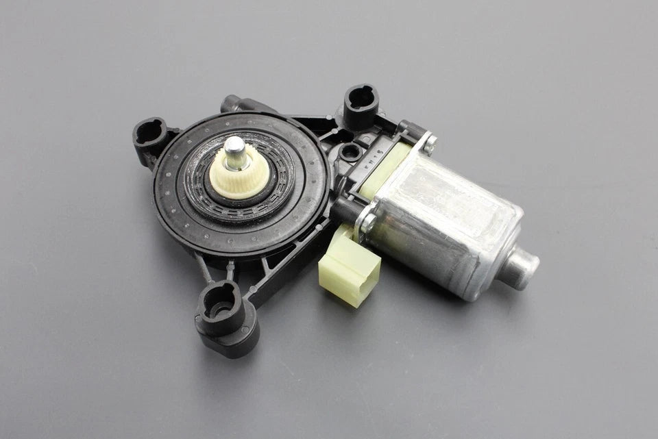 VW Golf Audi TT RS3 Skoda SEAT window regulator motor (front) 5Q0959801C