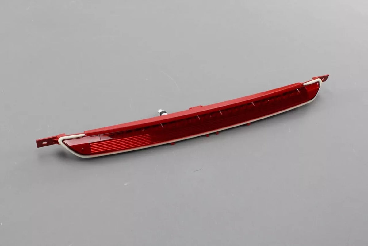VW Golf MK7 MK7.5 GTI GTD R T-Roc additional brake light 5G6945087A, view 1