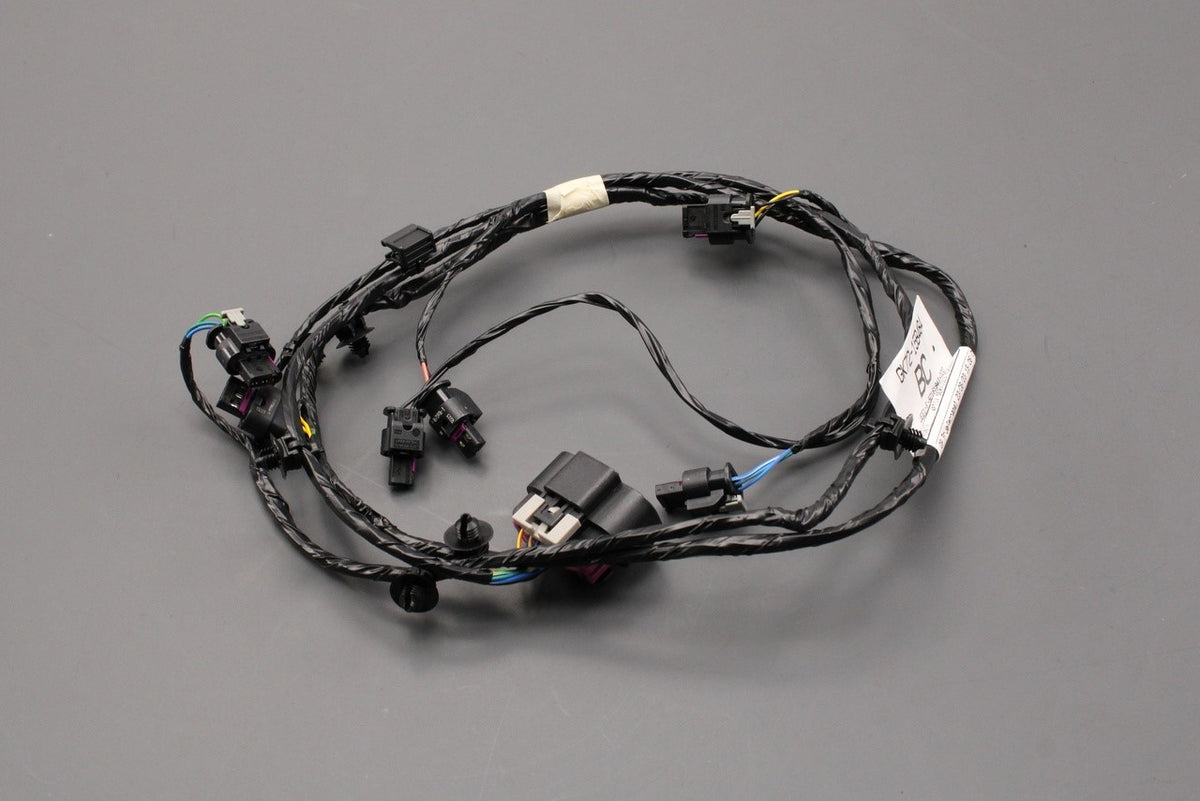 Land Rover Discovery Sport 2015-on rear bumper wiring harness LR074179, view 1