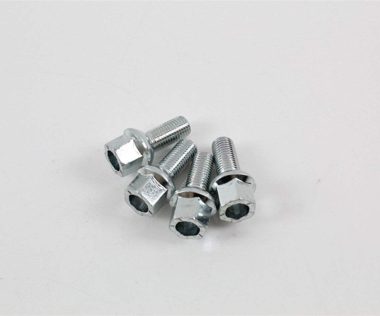 VW Golf MK2 MK3 Jetta Corrado Audi 80 90 wheel bolts x4 3A0601139