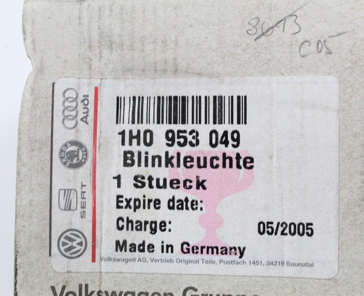 VW Golf MK3 92-97 front left indicator unit bulb holder 1H0953049