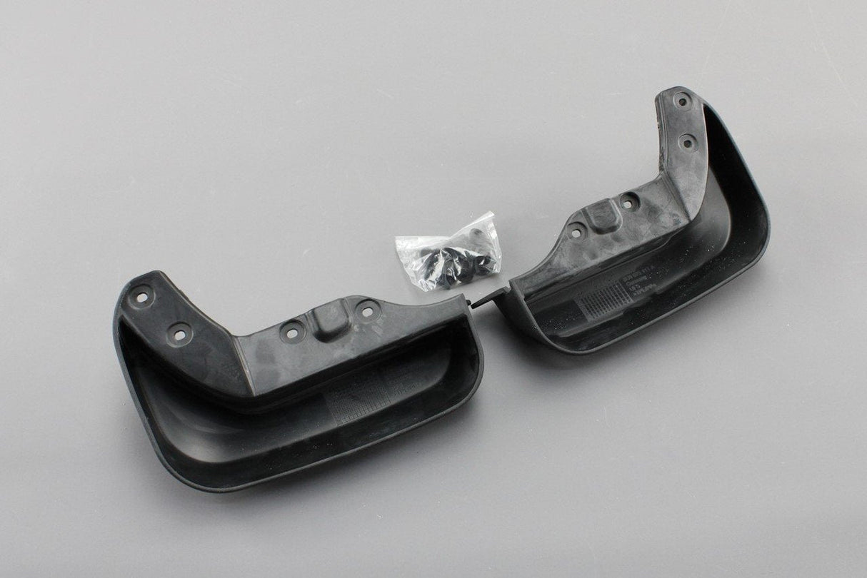 Audi Q3 S-line 2015-18 rear mud flaps with fittings 8U0075106