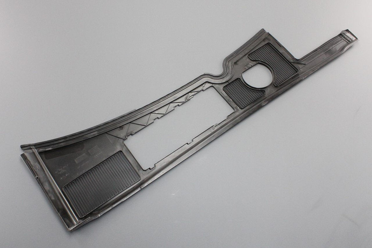Audi A4 S4 RS4 2001-2008 RHD plenum chamber cover 8E2819447 01C